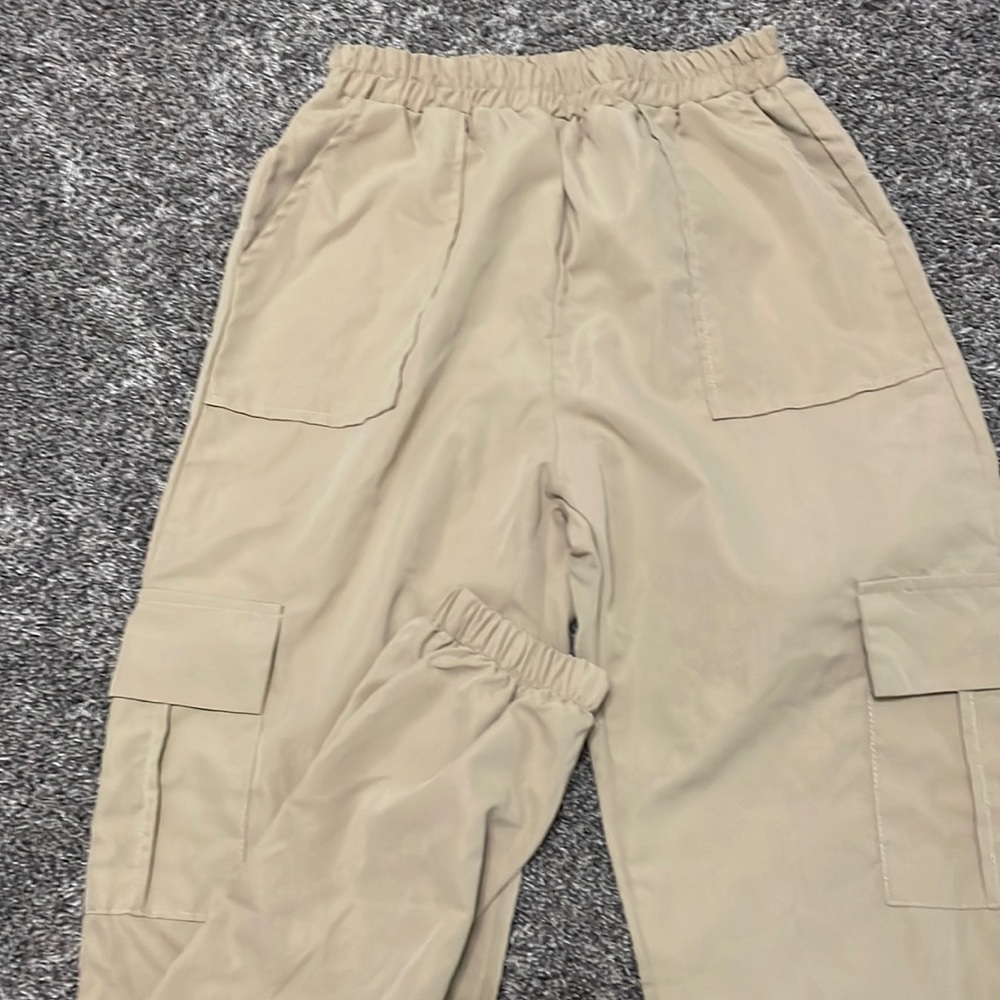 Tan cargos stretchy material